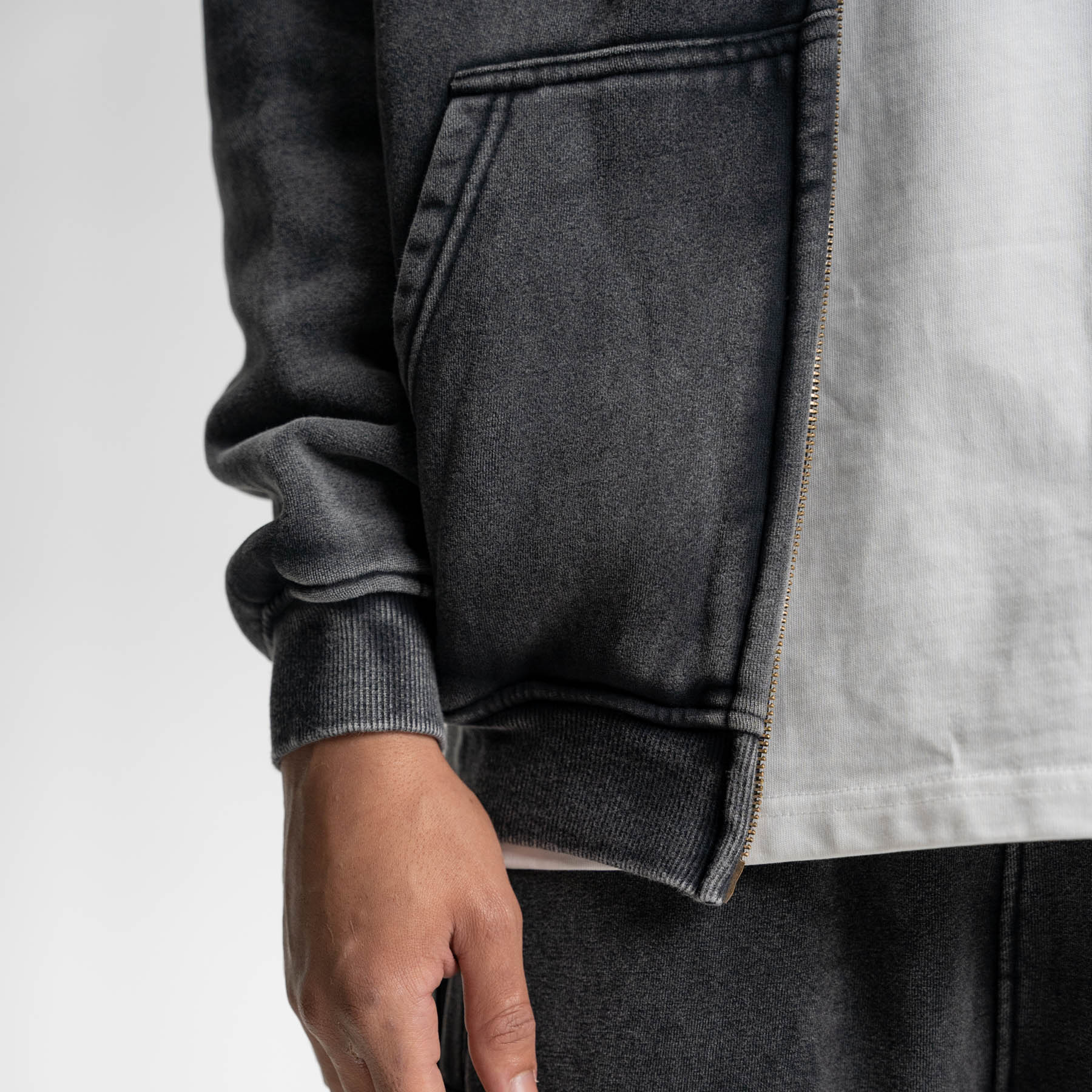 #color_washed black